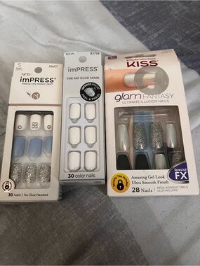 Kiss Glam Fantasy & Impress Press-On Nail Set in Silver, Blue, White and Black